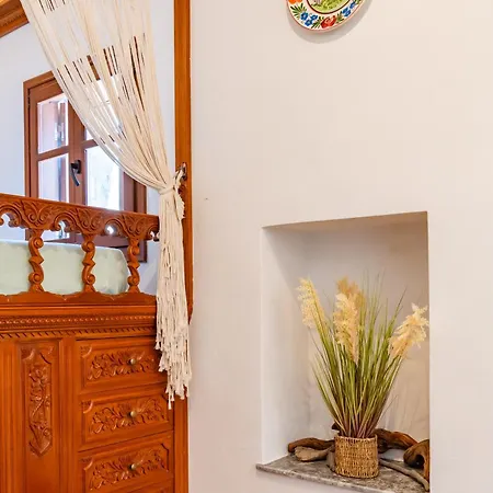 Holiday home Lithos House Avlona