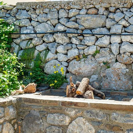 Lithos House * Avlona
