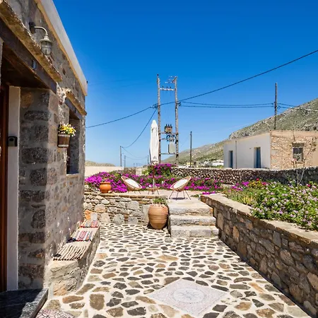 Lithos House Holiday home *
