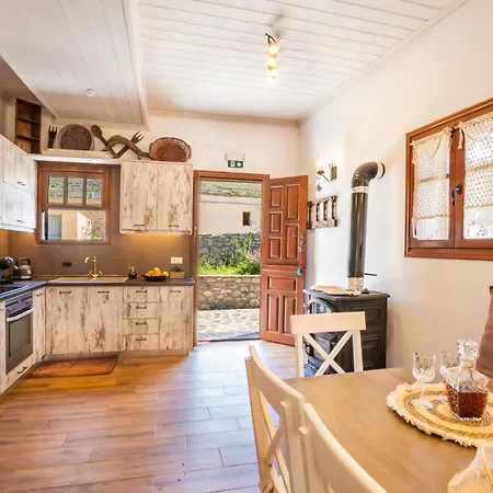 Lithos House Holiday home Avlona