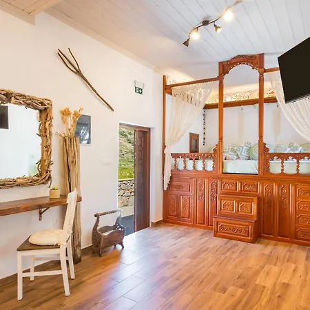 Holiday home Lithos House Avlona